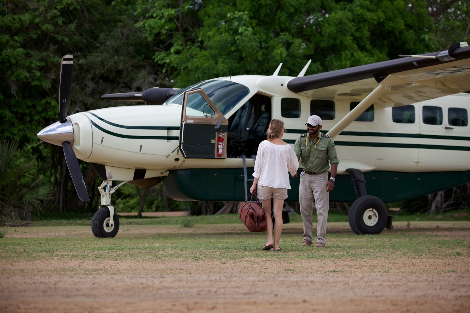 wp-content/uploads/itineraries/Southern Tanzania/rufiji-river-camp-airplane (Large).jpg